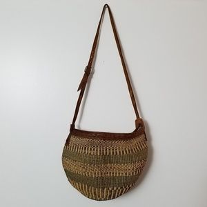 Vintage woven bucket bag for shoulder or crossbody